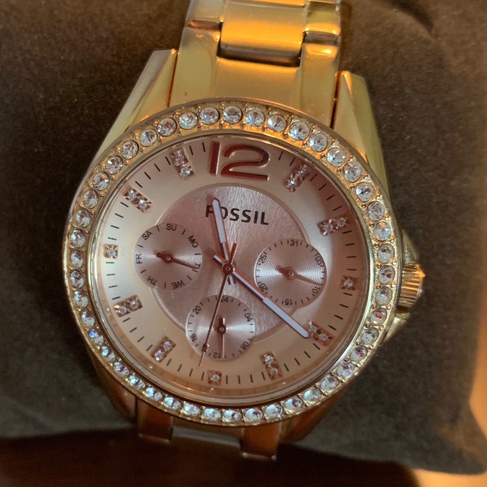 Fossil Signature Riley Watch